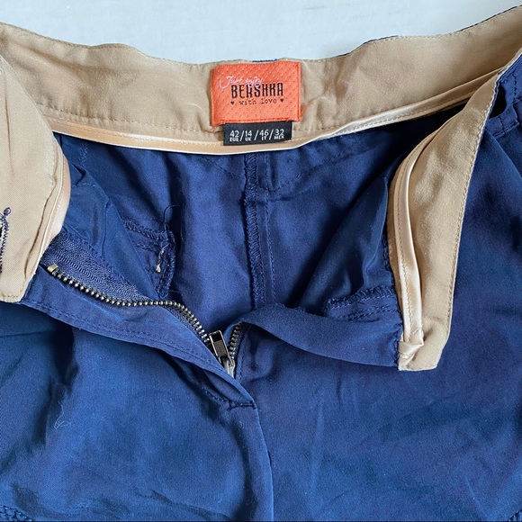 Bershka women’s fluid roll hem navy blue shorts. Size 10 - Picture 3 of 13
